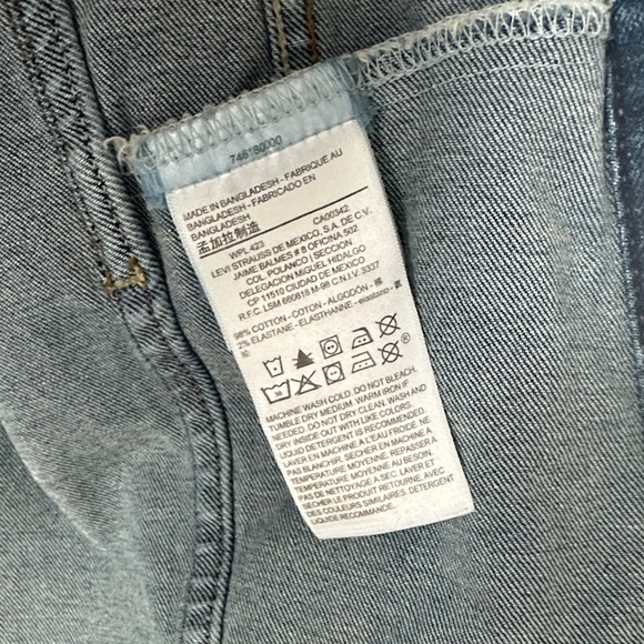 Denizen from Levi's Denim Jacket EUC - Picture 3 of 5